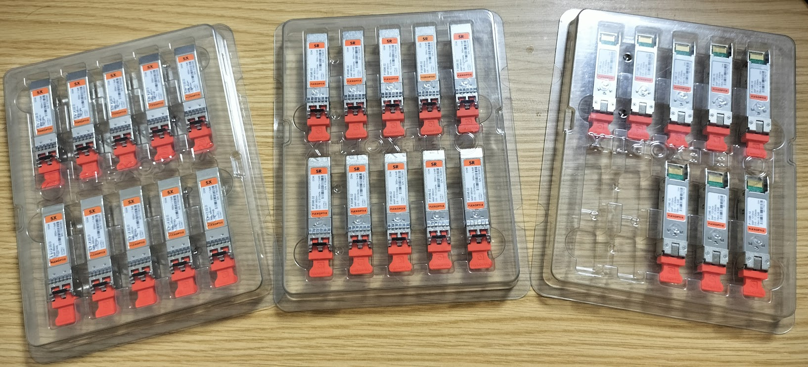 ご提供頂いた光トランシーバー